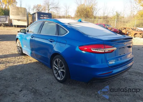2019 Ford Fusion Hybrid Titanium из США, поврежденный, VIN 3FA6P0RU6KR119370